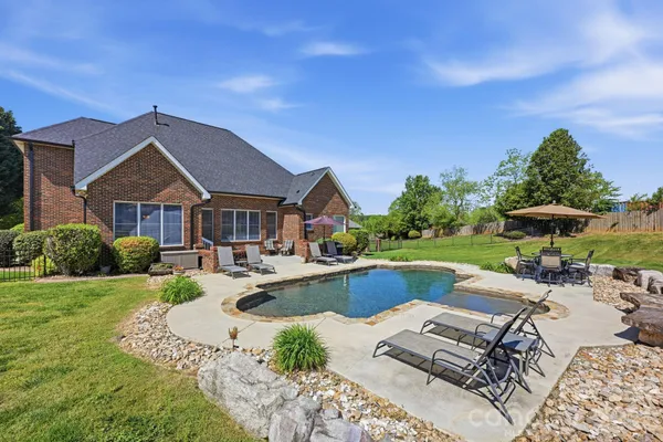 $625,000 | 145 Blue Grass Circle, Mooresville, NC 28117
