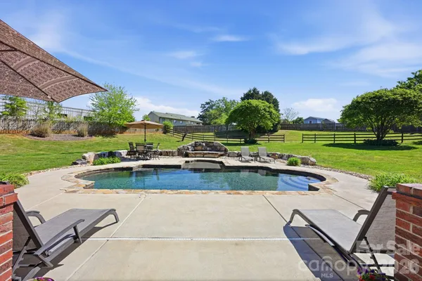 $625,000 | 145 Blue Grass Circle, Mooresville, NC 28117