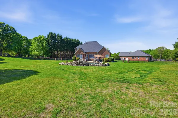 $625,000 | 145 Blue Grass Circle, Mooresville, NC 28117