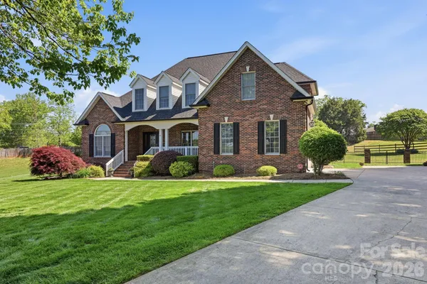$625,000 | 145 Blue Grass Circle, Mooresville, NC 28117