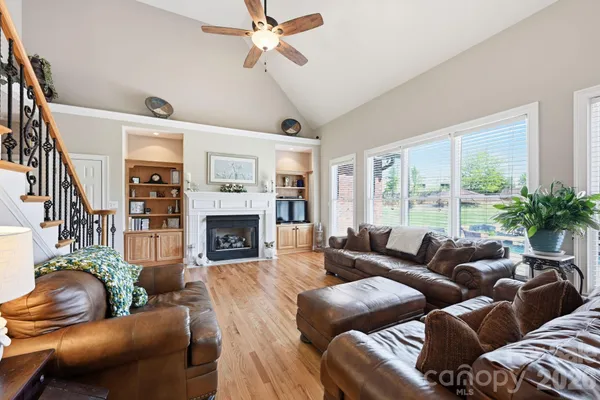 $625,000 | 145 Blue Grass Circle, Mooresville, NC 28117