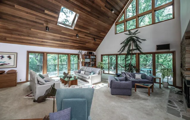 $2,975,000 | 750 Mohican Lane, Mendota Heights, MN 55120