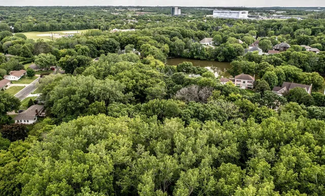 $2,975,000 | 750 Mohican Lane, Mendota Heights, MN 55120