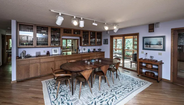 $2,975,000 | 750 Mohican Lane, Mendota Heights, MN 55120