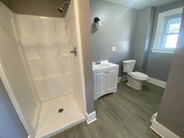 $1,650 | 158 Broad Street, Unit 5, Claremont, NH 03743