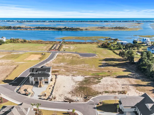 $575,000 | 10 Solstice Way, Hampstead, NC 28443