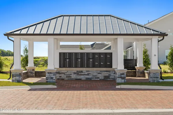 $575,000 | 10 Solstice Way, Hampstead, NC 28443