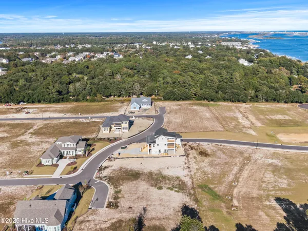 $575,000 | 10 Solstice Way, Hampstead, NC 28443