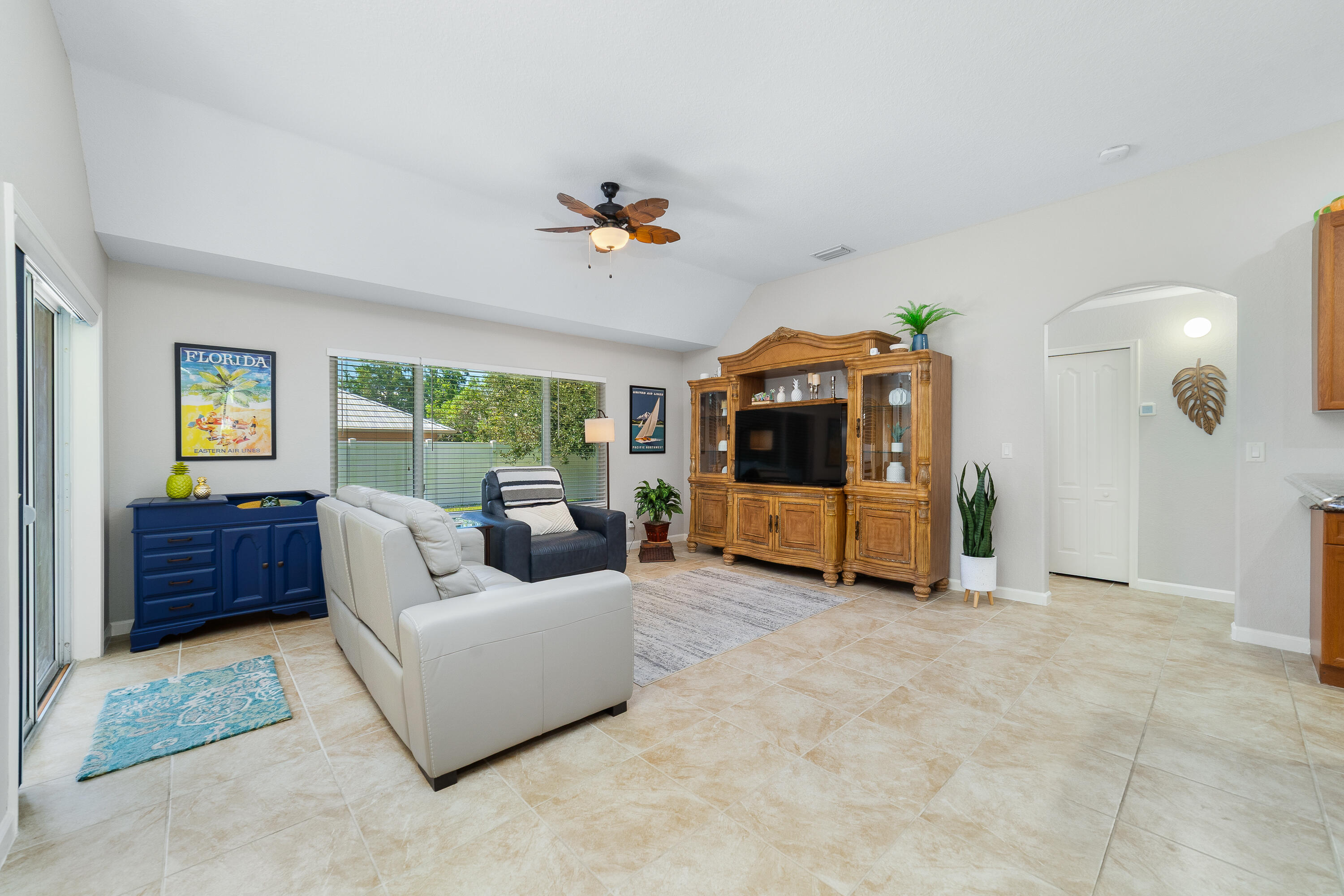 2185 3rd Lane Southwest Vero Beach, FL 32962 - Photo 11 of 32 _DSC0125