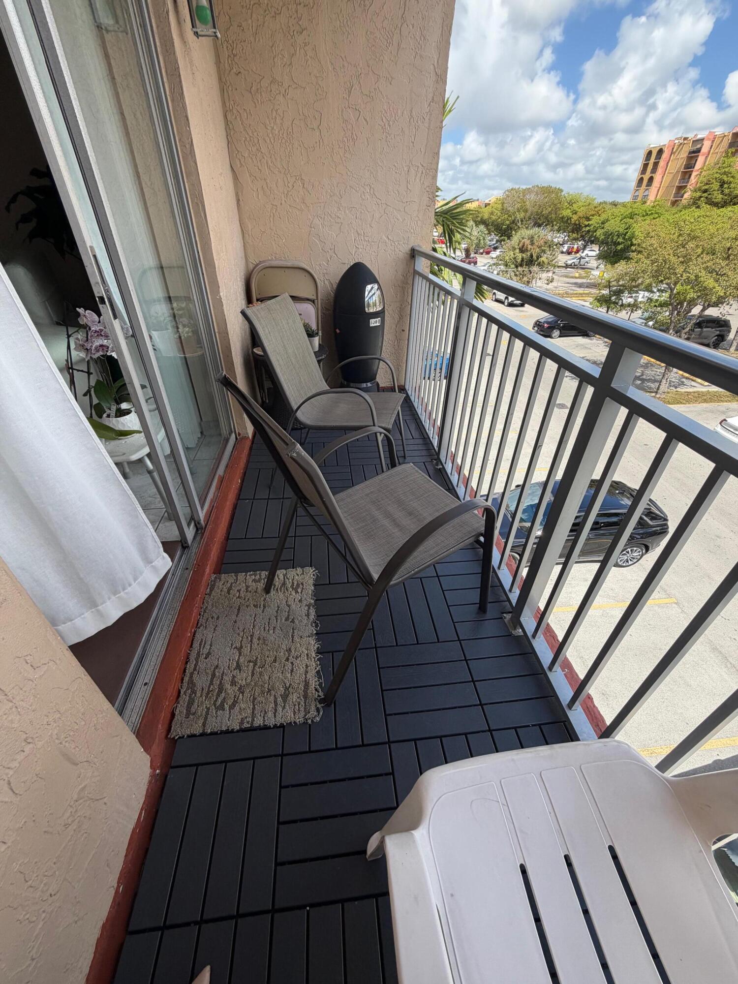 4841 Northwest 7th Street, Unit 3084 Miami, FL 33126 - Photo 7 of 29