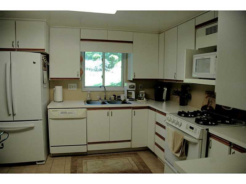 113 Kingsdale Road Churchill, PA 15221 - Photo 9 of 22 Kitchen.