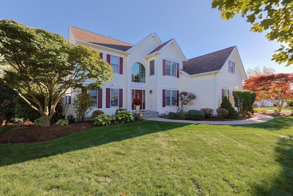 256 Robert Road Marlborough, MA 01752 - Photo 1 of 42 Gallery Image 1