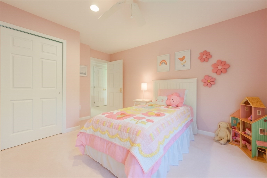 256 Robert Road Marlborough, MA 01752 - Photo 29 of 42 Gallery Image 29
