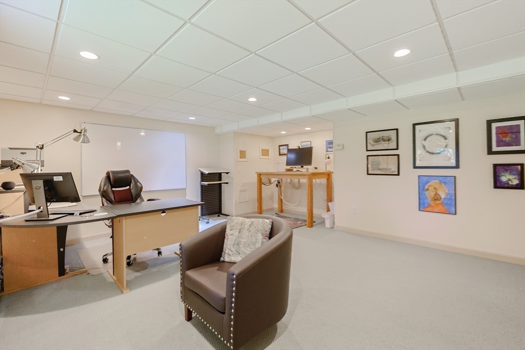 256 Robert Road Marlborough, MA 01752 - Photo 36 of 42 Gallery Image 36