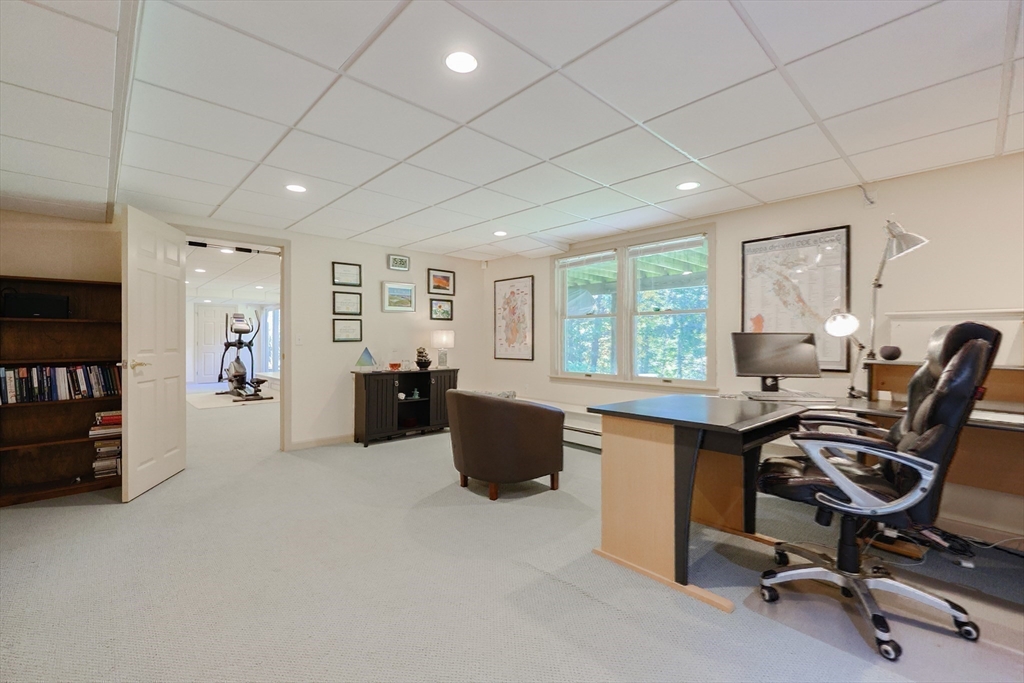 256 Robert Road Marlborough, MA 01752 - Photo 38 of 42 Gallery Image 38