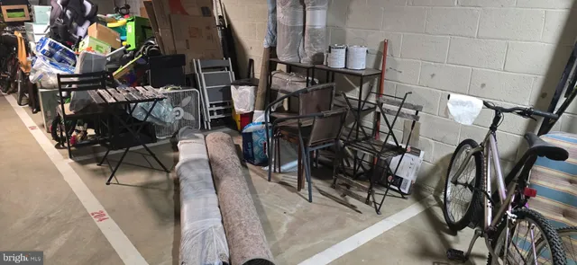 $1,750 | 10637 Montrose Avenue, Unit 204, Bethesda, MD 20814