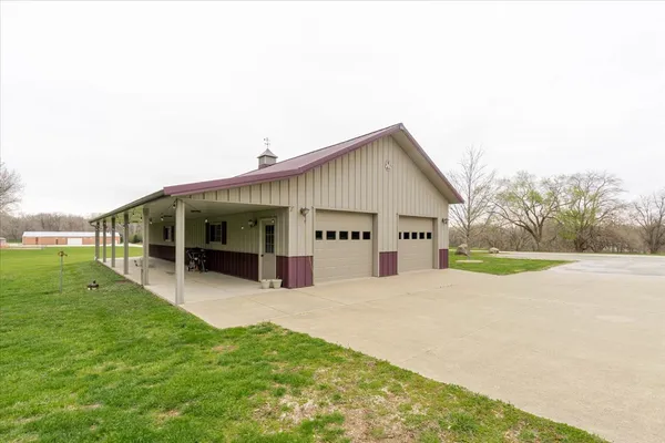 $530,000 | 3275 Tohill Lane, Decatur, IL 62521