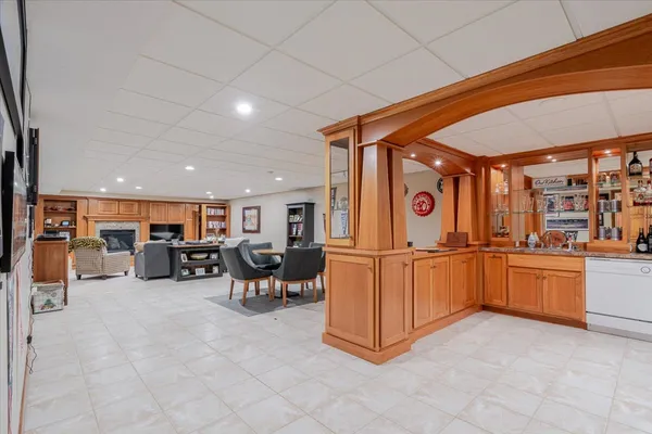 $530,000 | 3275 Tohill Lane, Decatur, IL 62521