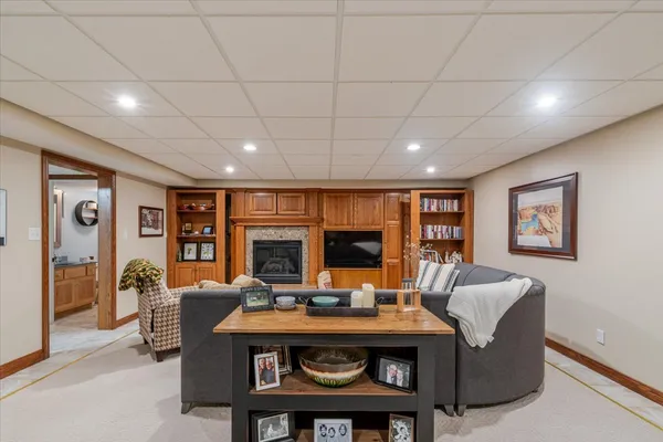 $530,000 | 3275 Tohill Lane, Decatur, IL 62521