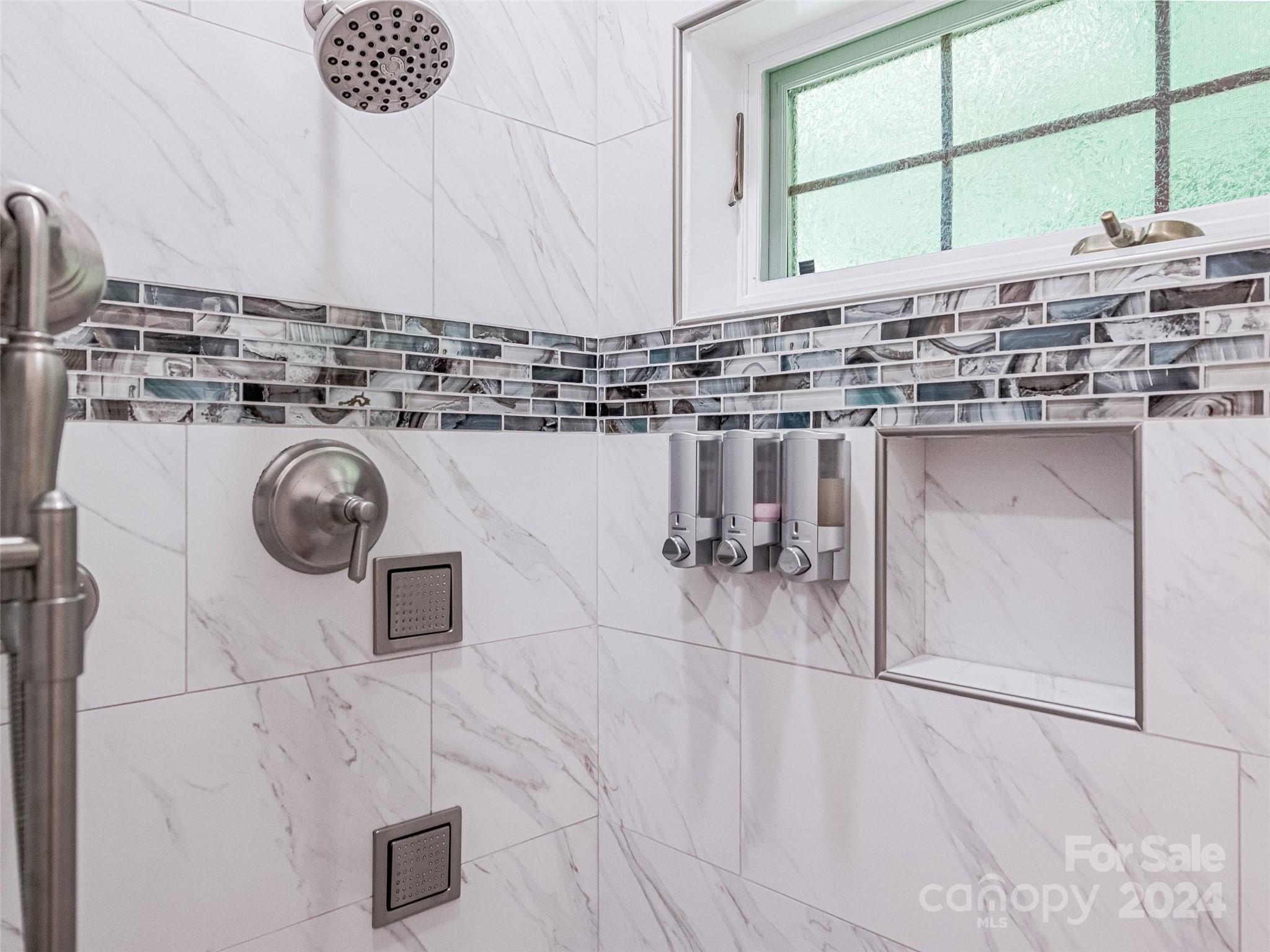 213 Solomon's Cove Road Flat Rock, NC 28731 - Photo 16 of 48 Gallery Image 16