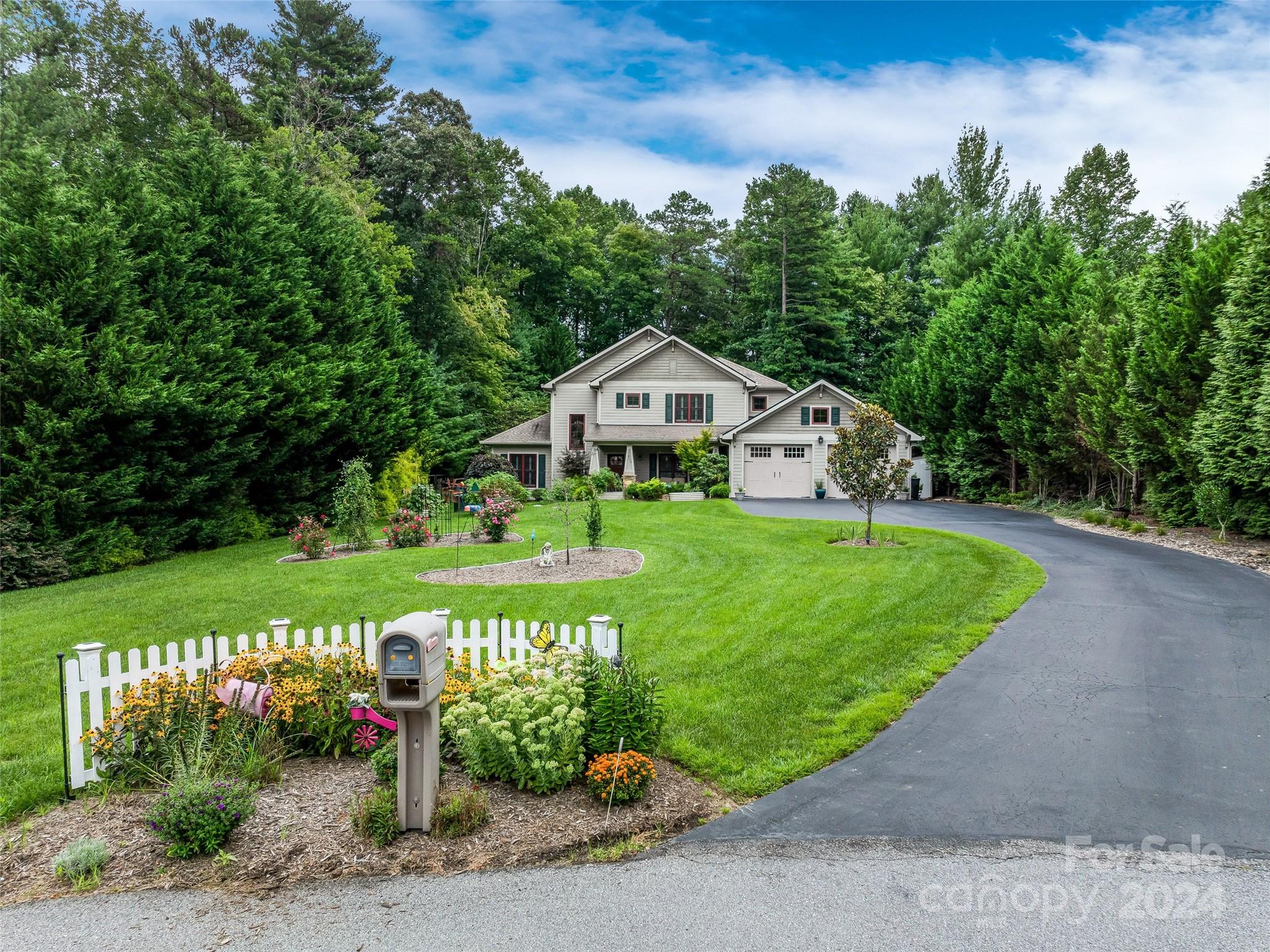 213 Solomon's Cove Road Flat Rock, NC 28731 - Photo 5 of 48 Gallery Image 5
