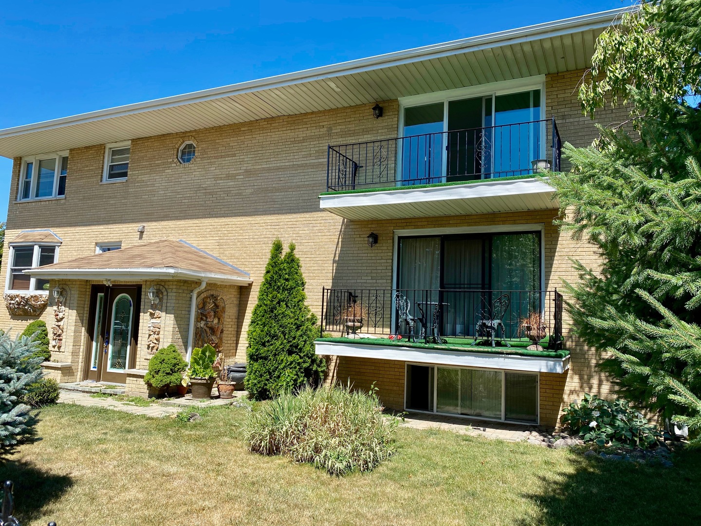 8814 West 76th Place, Unit 2 Justice, IL 60458 - Photo 2 of 23