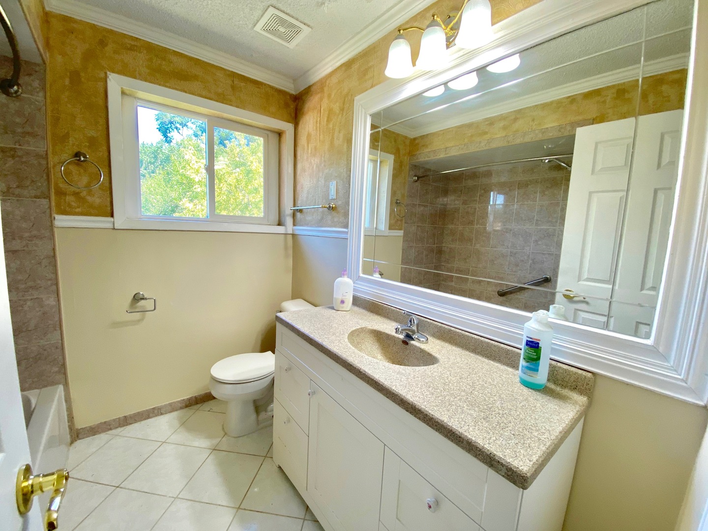 8814 West 76th Place, Unit 2 Justice, IL 60458 - Photo 11 of 23