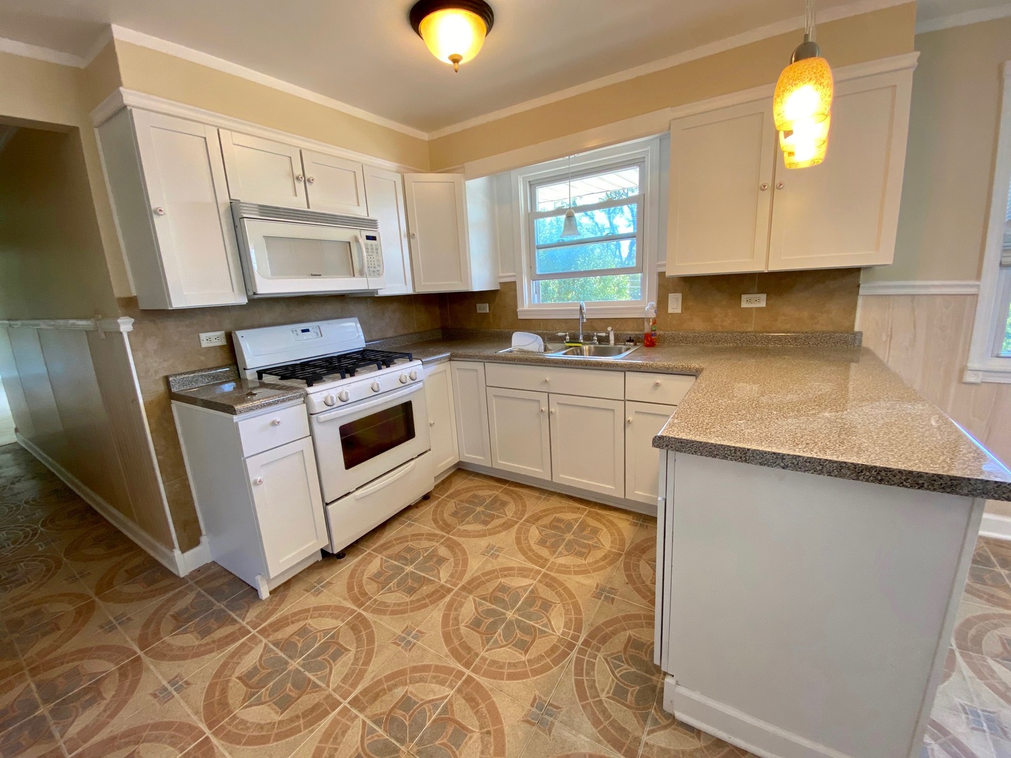 8814 West 76th Place, Unit 2 Justice, IL 60458 - Photo 7 of 23