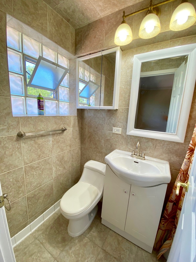 8814 West 76th Place, Unit 2 Justice, IL 60458 - Photo 9 of 23