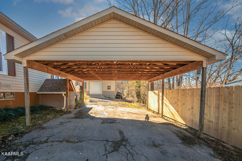 136 Ruffner Road Oliver Springs, TN 37840 - Photo 8 of 36 FMN_0019-1
