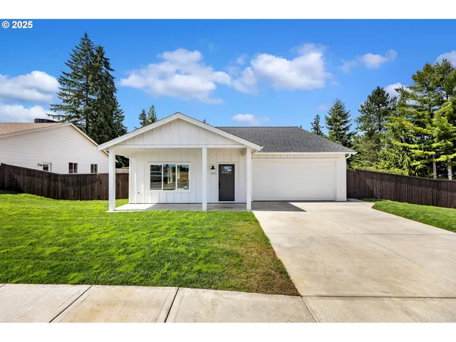 $435,000 | 313 Cap Avenue, Winlock, WA 98596