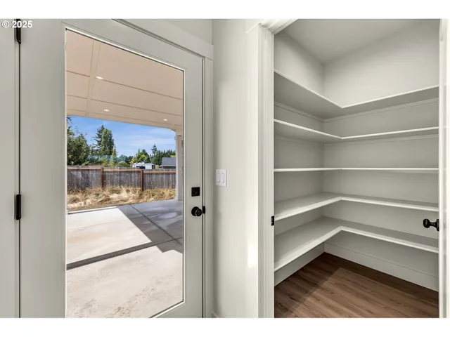 $435,000 | 313 Cap Avenue, Winlock, WA 98596