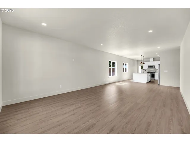 $435,000 | 313 Cap Avenue, Winlock, WA 98596