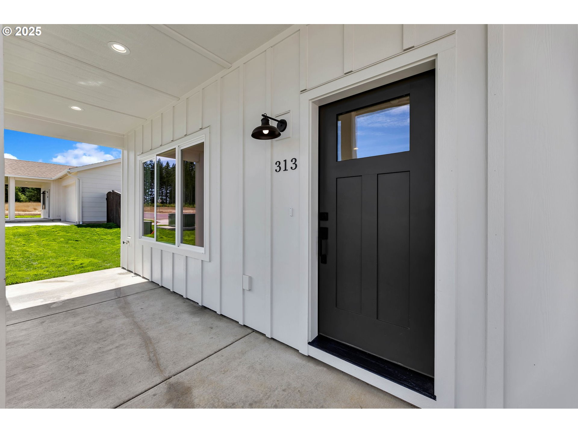 313 Cap Avenue Winlock, WA 98596 - Photo 2 of 44