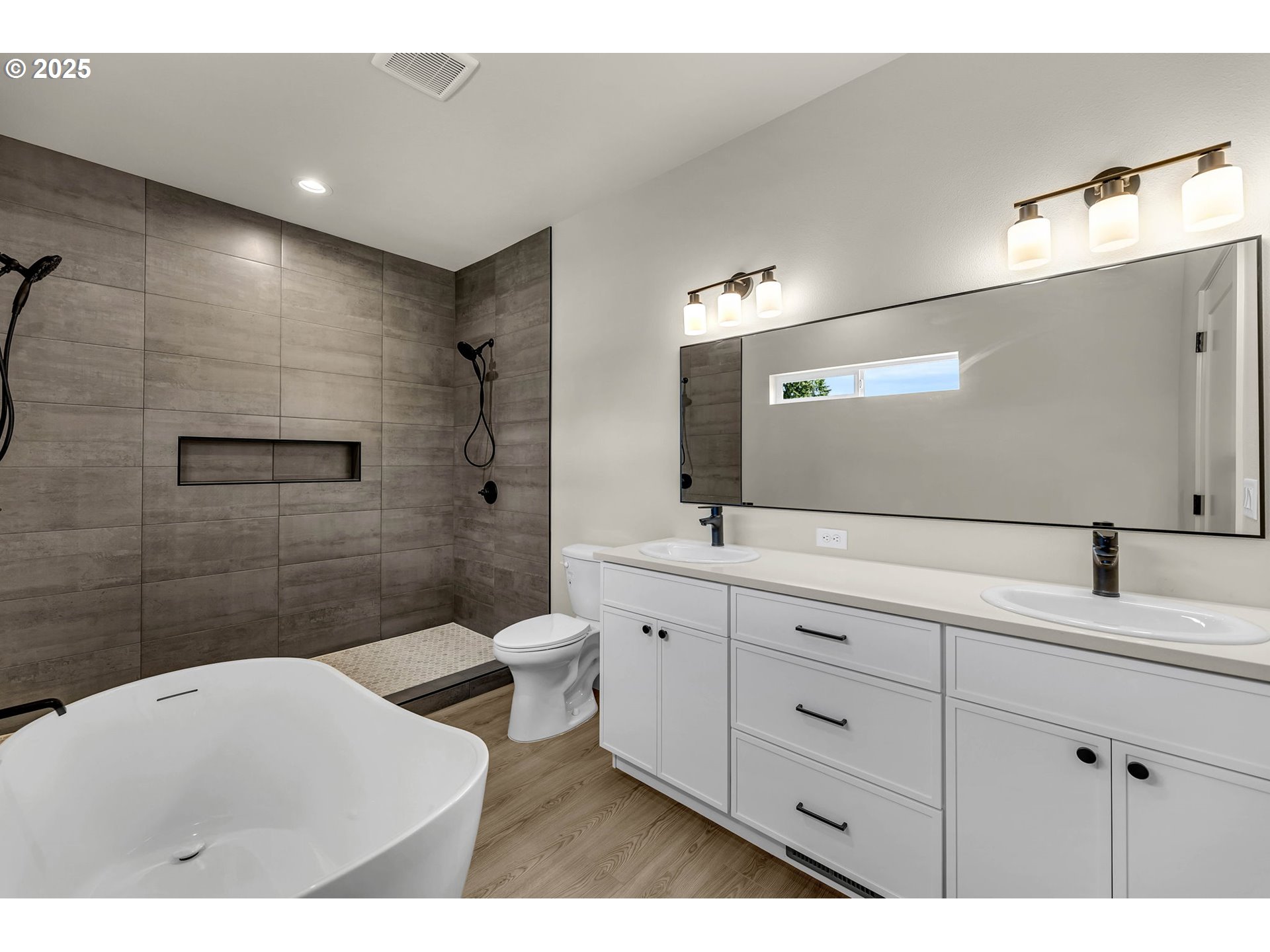 313 Cap Avenue Winlock, WA 98596 - Photo 23 of 44