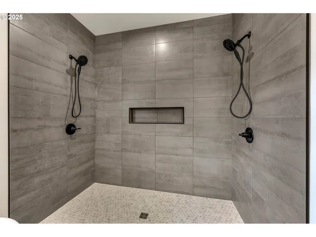 $435,000 | 313 Cap Avenue, Winlock, WA 98596