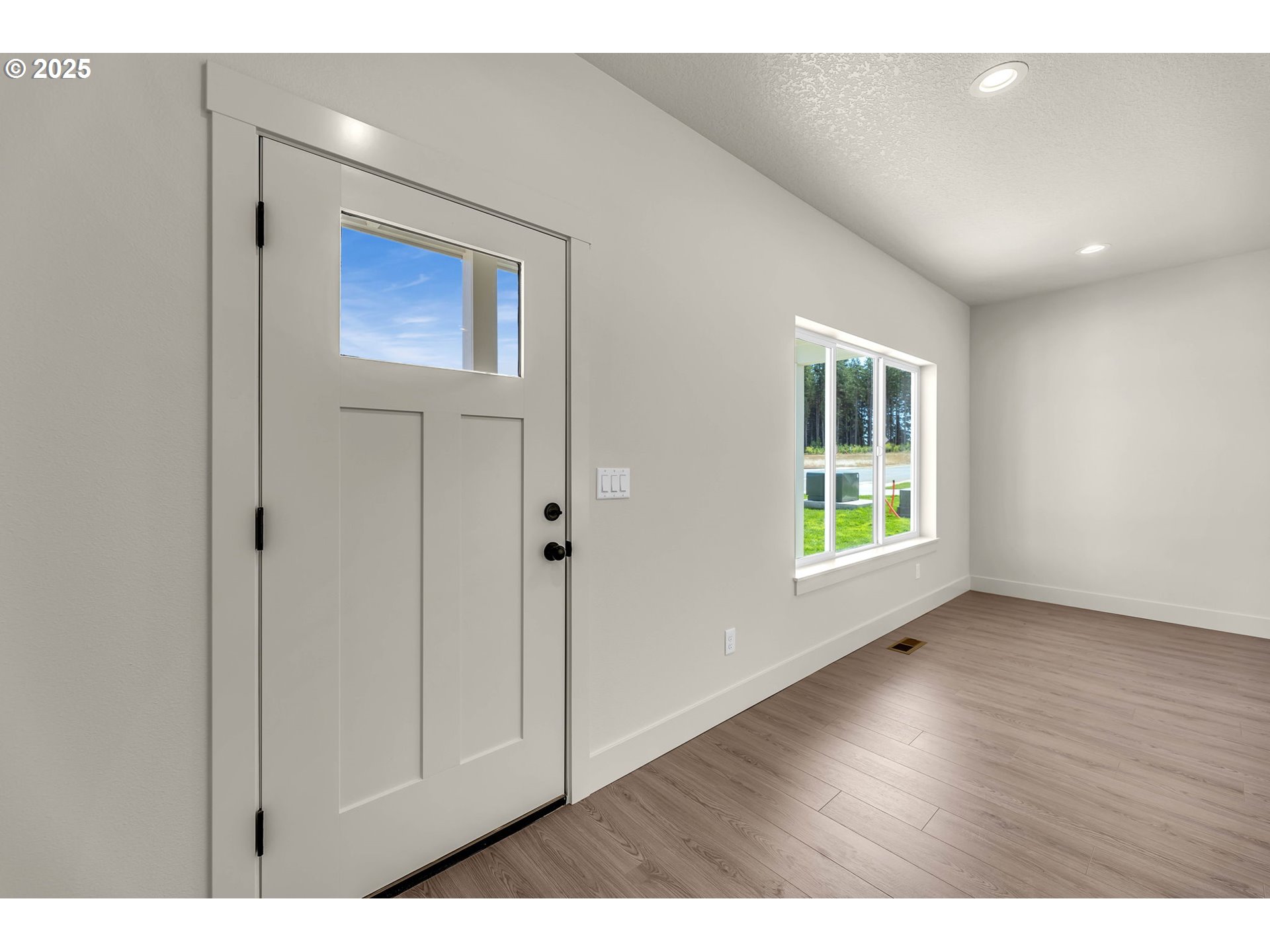 313 Cap Avenue Winlock, WA 98596 - Photo 3 of 44