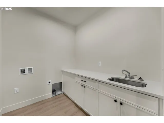 $435,000 | 313 Cap Avenue, Winlock, WA 98596