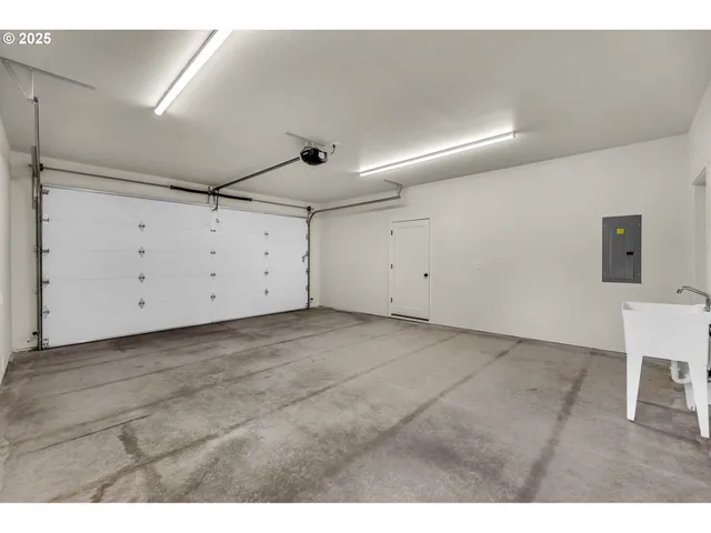 $435,000 | 313 Cap Avenue, Winlock, WA 98596