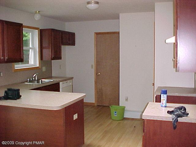 5 Trail Ridge Road Albrightsville, PA 18210 - Photo 2 of 8 KITCHEN