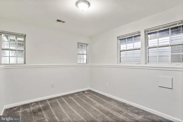a view of empty room with window