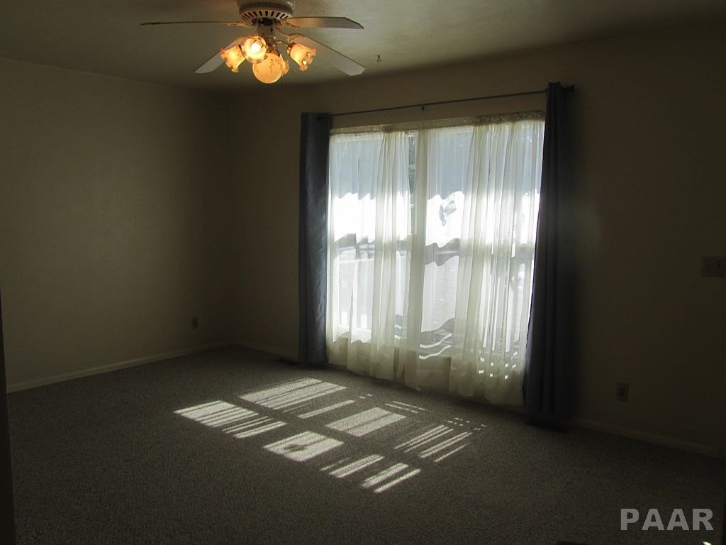 131 Pontiac Road Marquette Heights, IL 61554 - Photo 4 of 15 Gallery Image 4