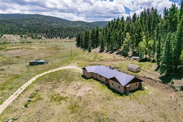 $695,000 | 26778 Highway 64, Taos, NM 87571