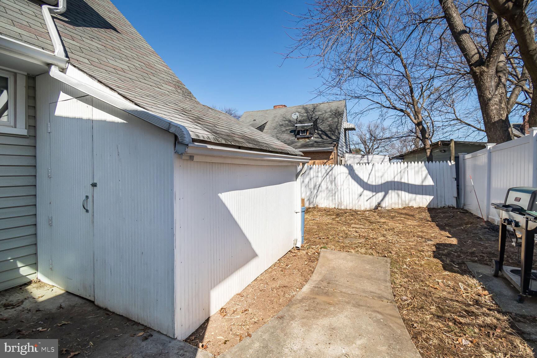 12917 Estelle Road Silver Spring, MD 20906 - Photo 27 of 28 a view of a house with a snow