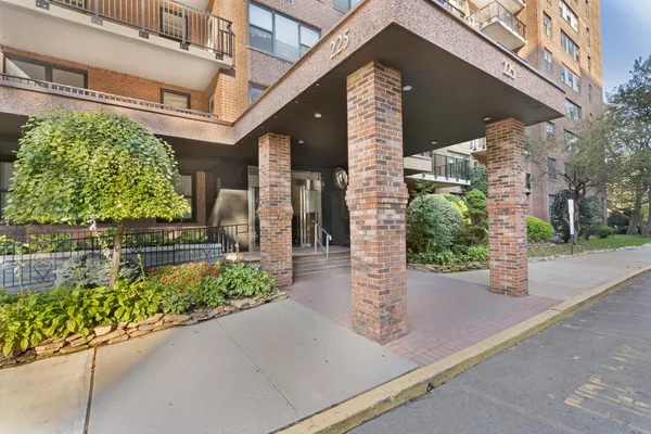 $2,550 | 225 St Pauls Avenue, Unit 12A, Jersey City, NJ 07306