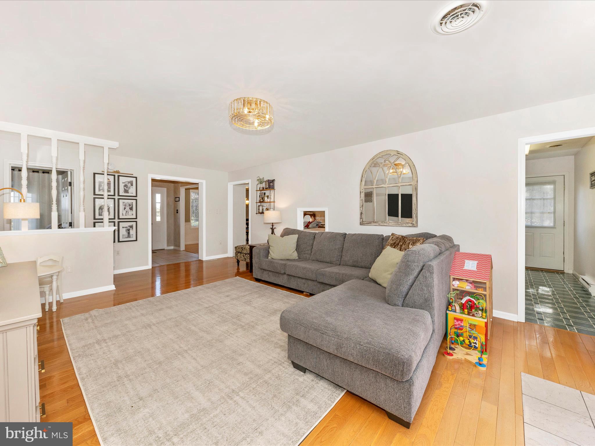 12074 Kemps Mill Road Williamsport, MD 21795 - Photo 14 of 76 Living Room