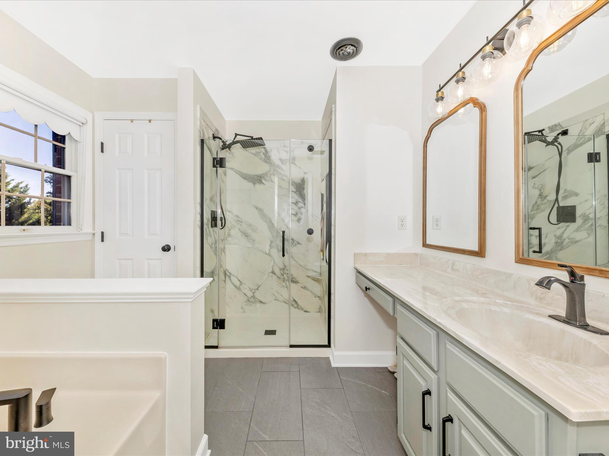 12074 Kemps Mill Road Williamsport, MD 21795 - Photo 19 of 76 Primary Bathroom