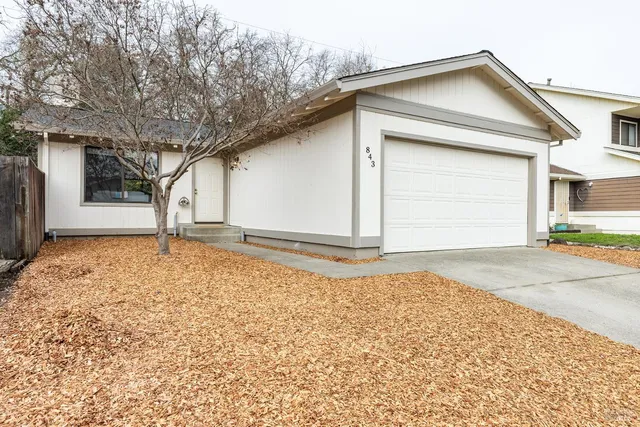 $665,000 | 843 Falcon Way, Healdsburg, CA 95448