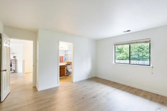 $665,000 | 843 Falcon Way, Healdsburg, CA 95448