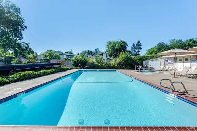 $665,000 | 843 Falcon Way, Healdsburg, CA 95448